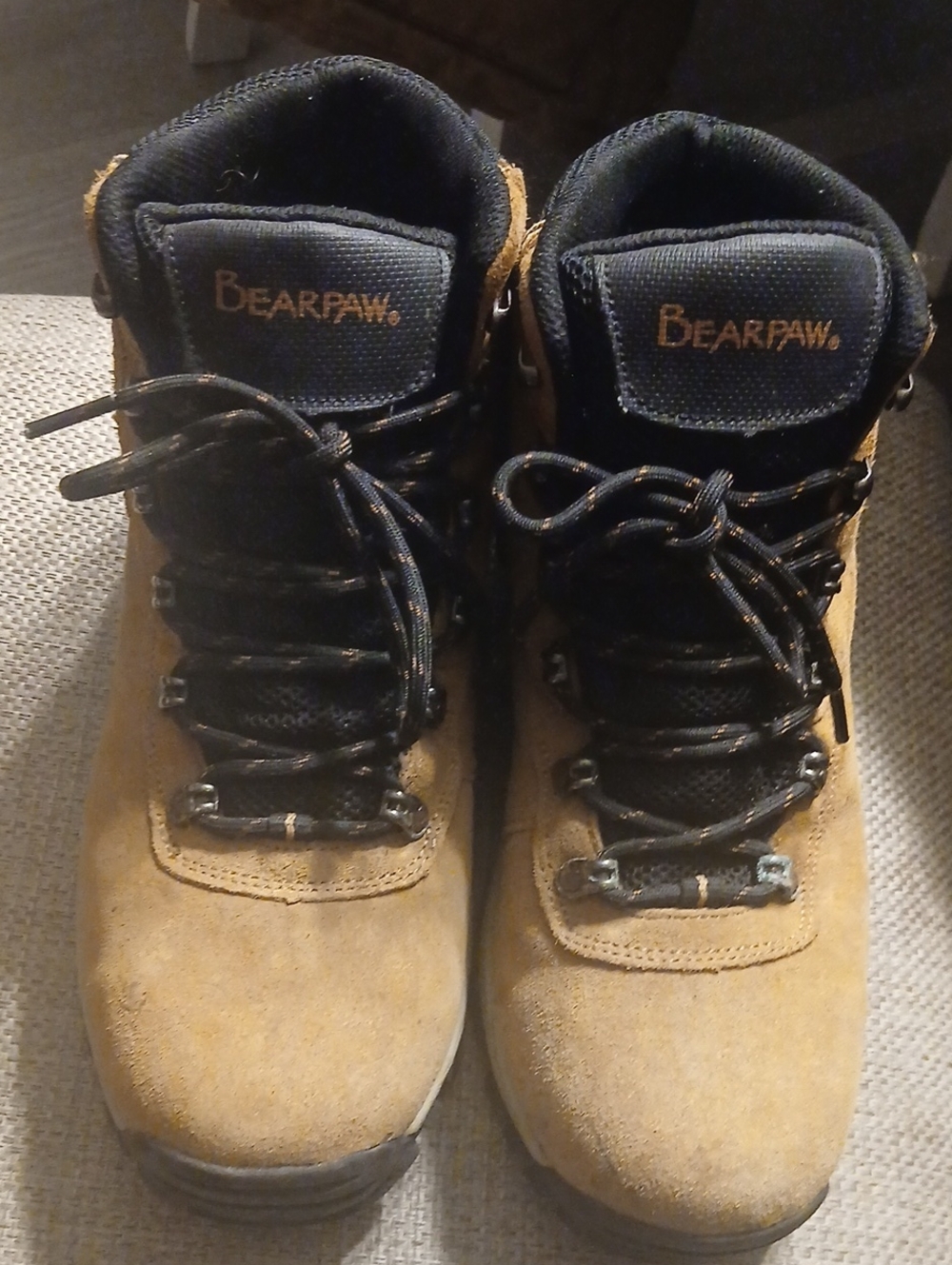BearPaw Tan Suede Outdoor Lace-Up WaterProof Boots Size 9 Men's Like New